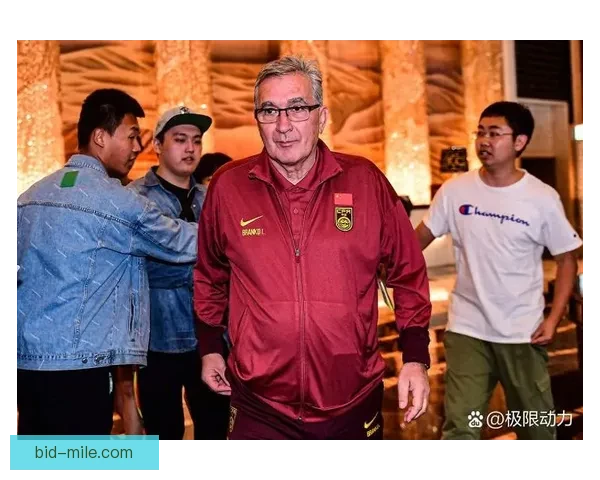 中国男足主帅伊万誓言全力以赴 力争在国际赛场取得突破 中国男足主帅伊万誓言全力以赴 力争在国际赛场取得突破