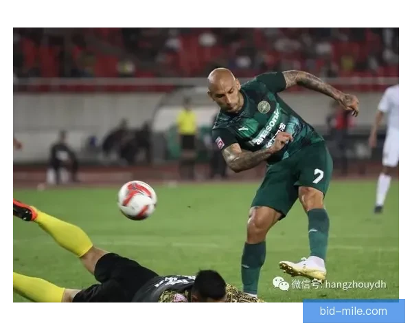 武里南联力克泰国国内冠军实现横扫胜利震撼球迷