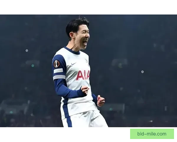 孙兴慜携手热刺举办个人足球学院活动与球迷互动打造足球梦想平台